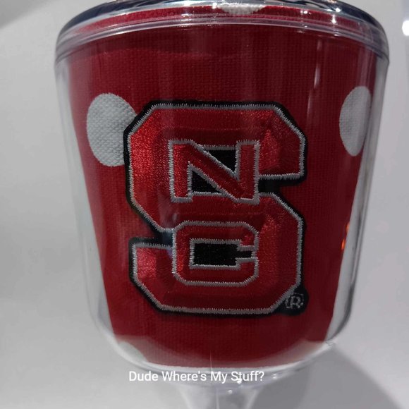 NC STATE WOLFPACK PLASTIC GOBLET - HOLDS 14 OUNCES - STANDS 7" TALL - EMBROIRDED - Picture 2 of 5